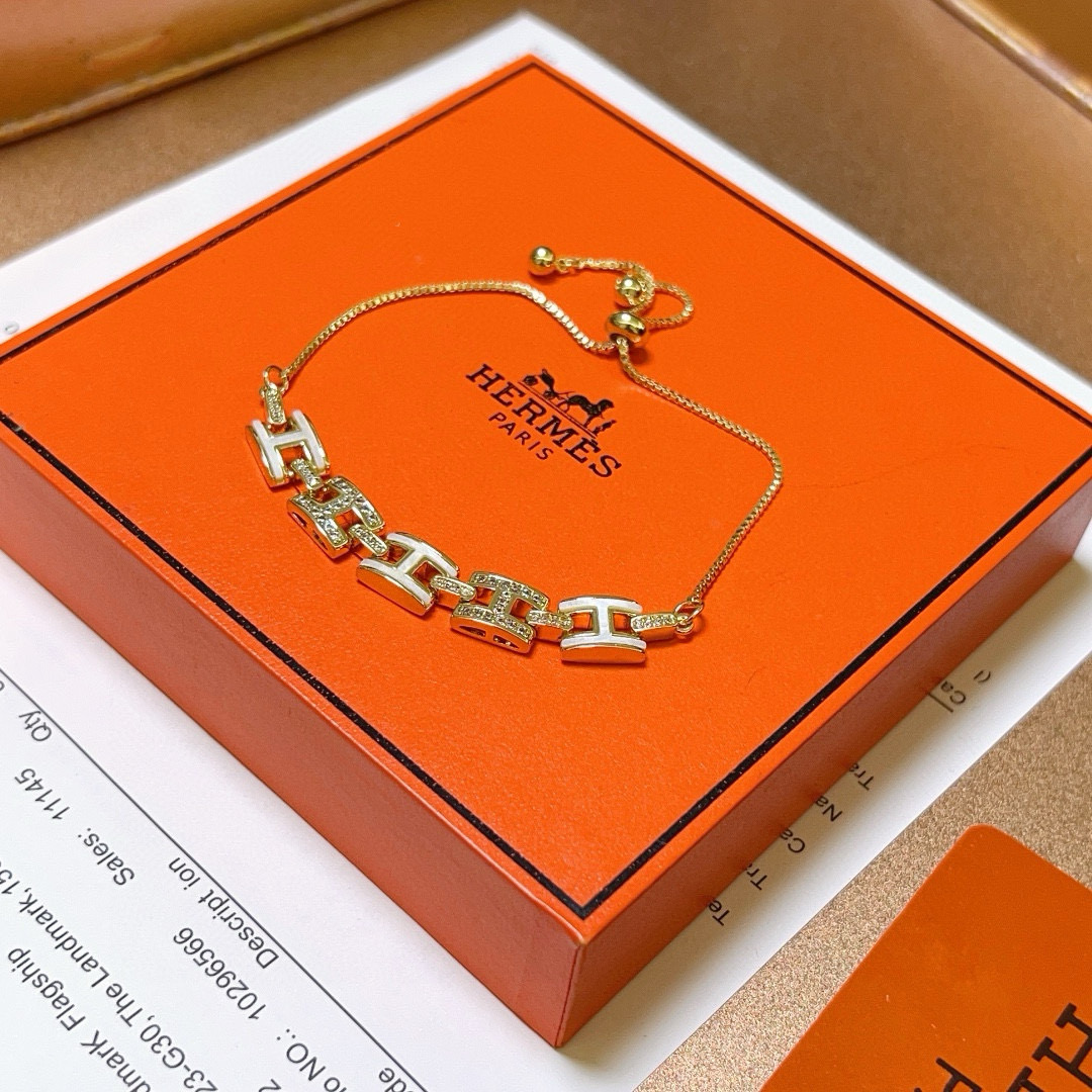 TOP HERMES H Bracelet - Gold