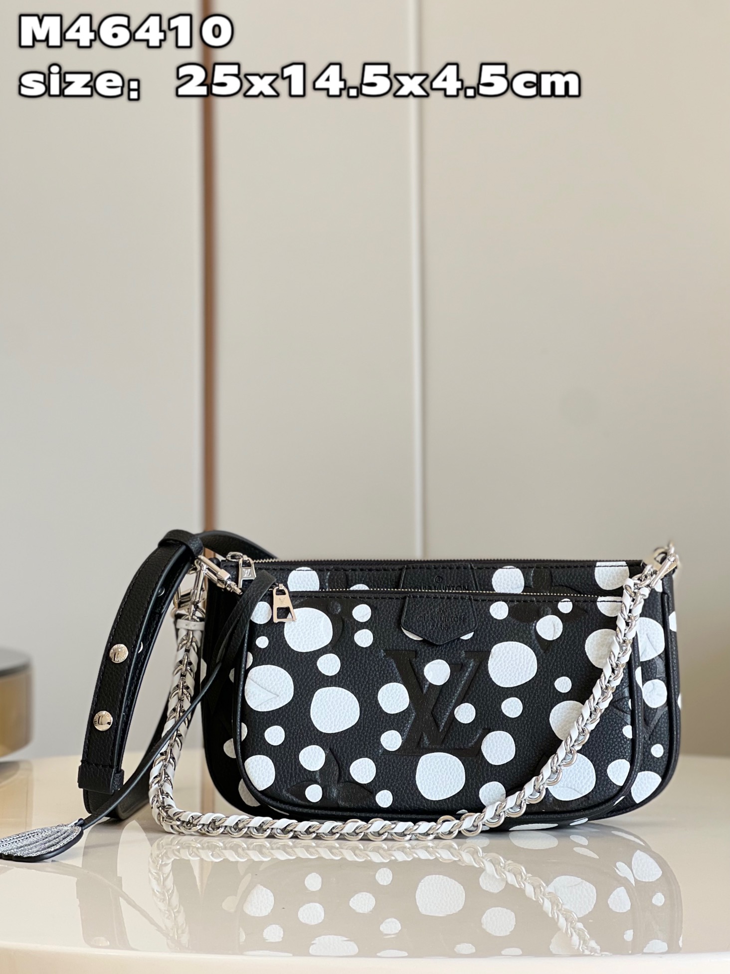 TOP Louis Vuitton LV  LV x YK Multi Pochette Accessoires Handbag 25x14.5x4.5 cm - Black