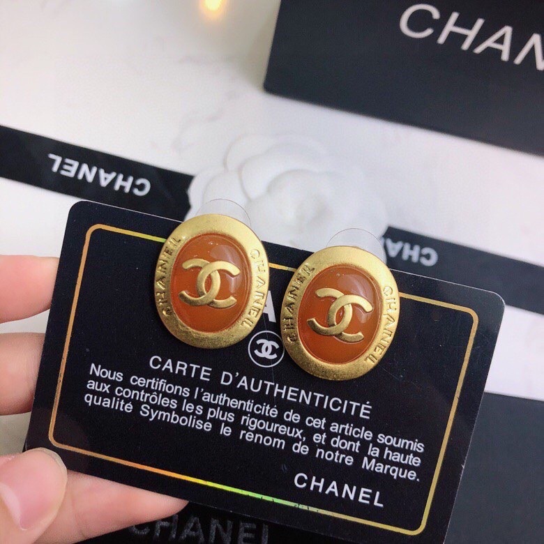 TOP CHANEL Double C Metal Stud Earrings