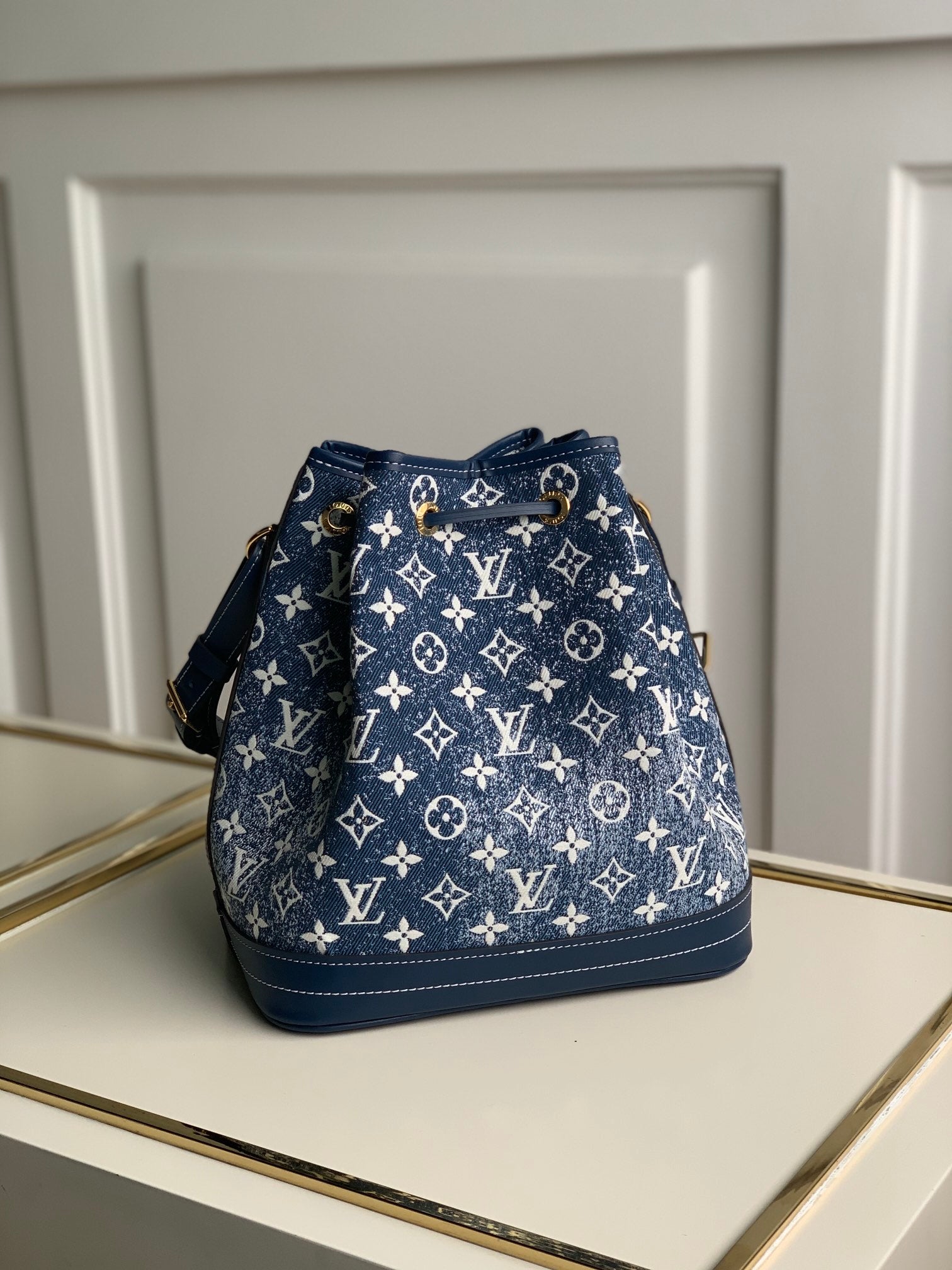 TOP Louis Vuitton LV Noe Monogram Denim Bag 25×28.5×20cm - Blue
