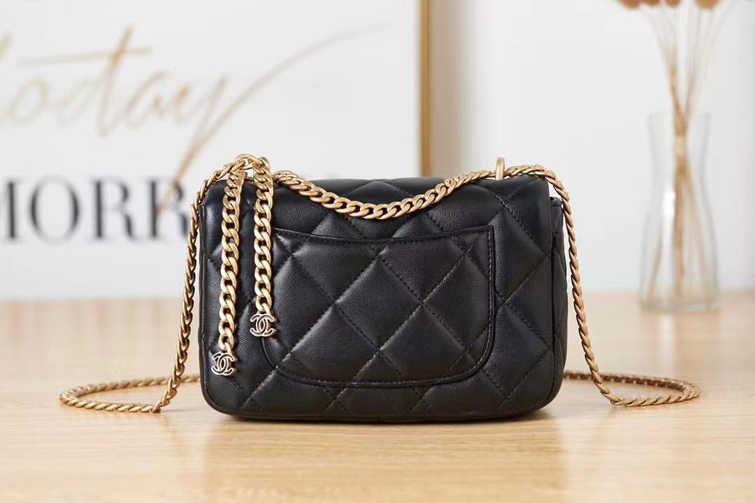 TOP CHANEL Flap Bag Adjustable Chain w Enamel Double C Mini - Black