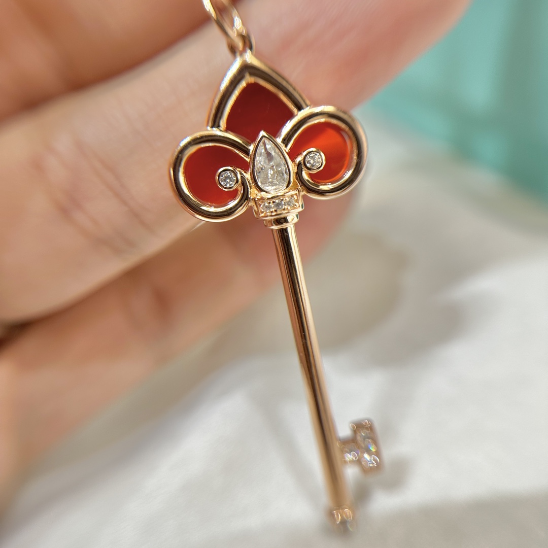 TOP Tiffany & Co. Keys Necklace