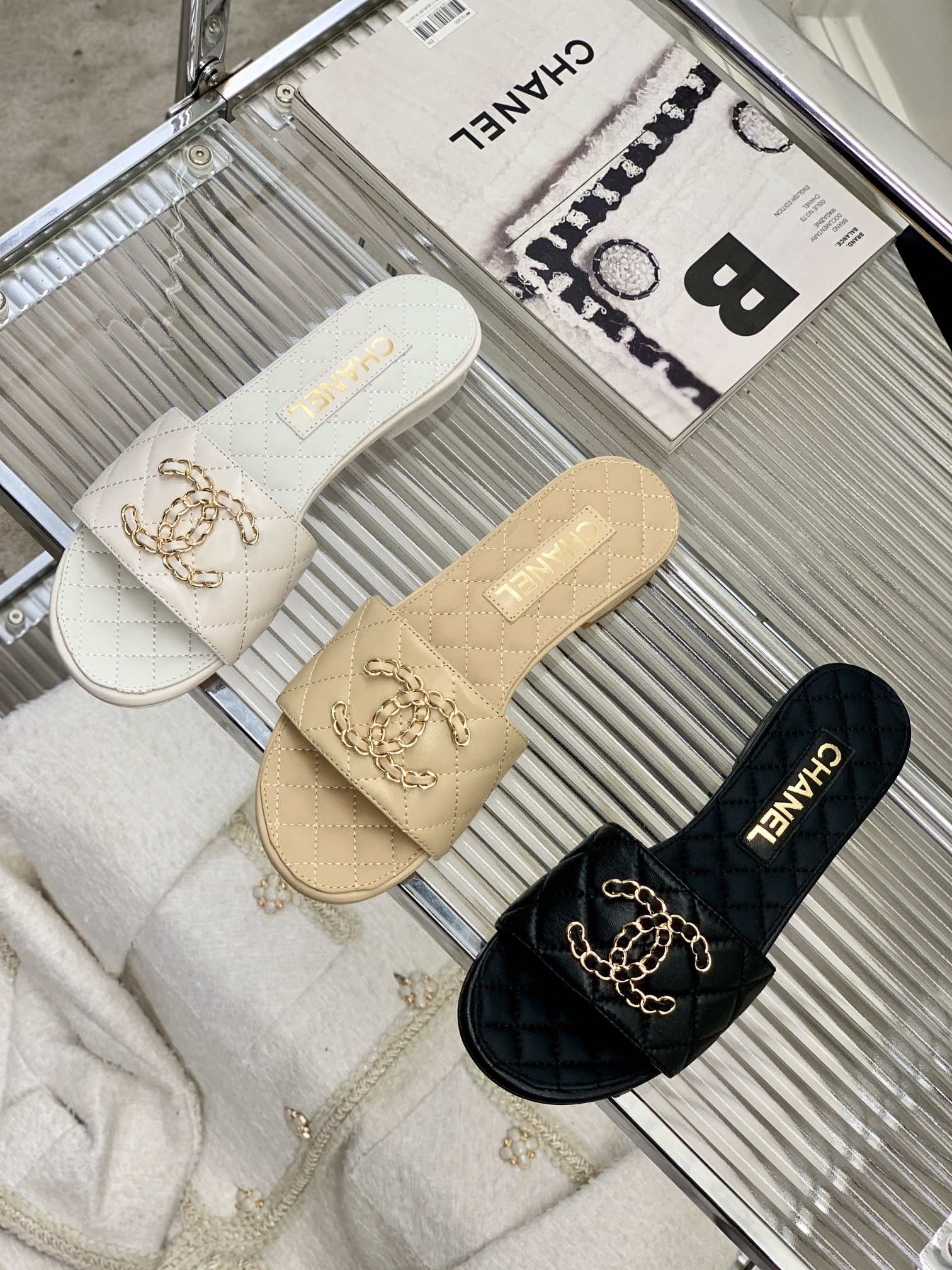 TOP CHANEL Sheepskin Lozenge Slippers - 3 Color