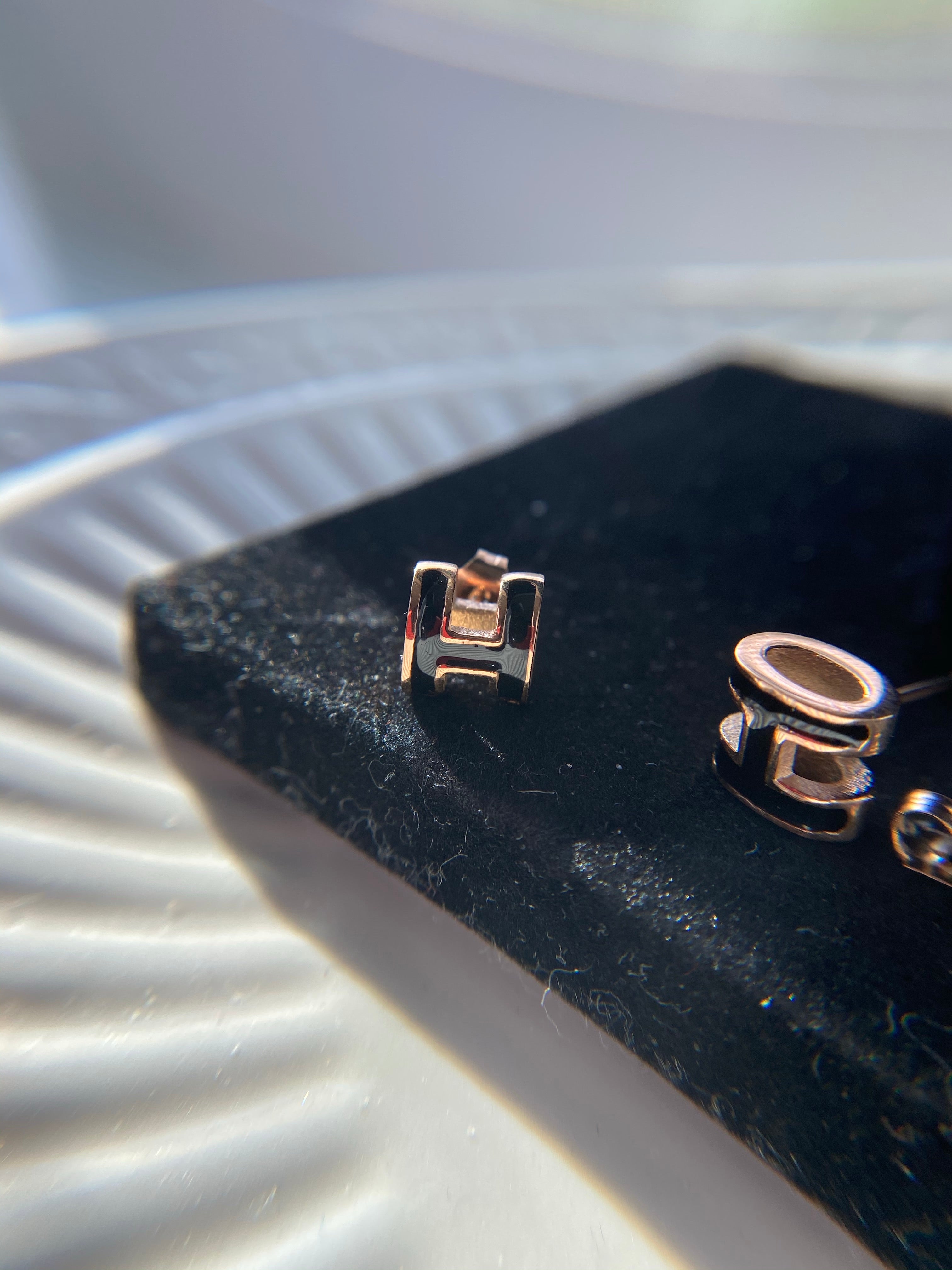 TOP HERMES H Logo Set - Black & Gold