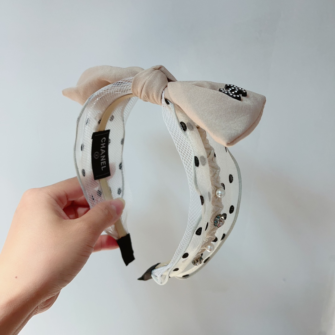 TOP CHANEL Vintage Bow Headband - White