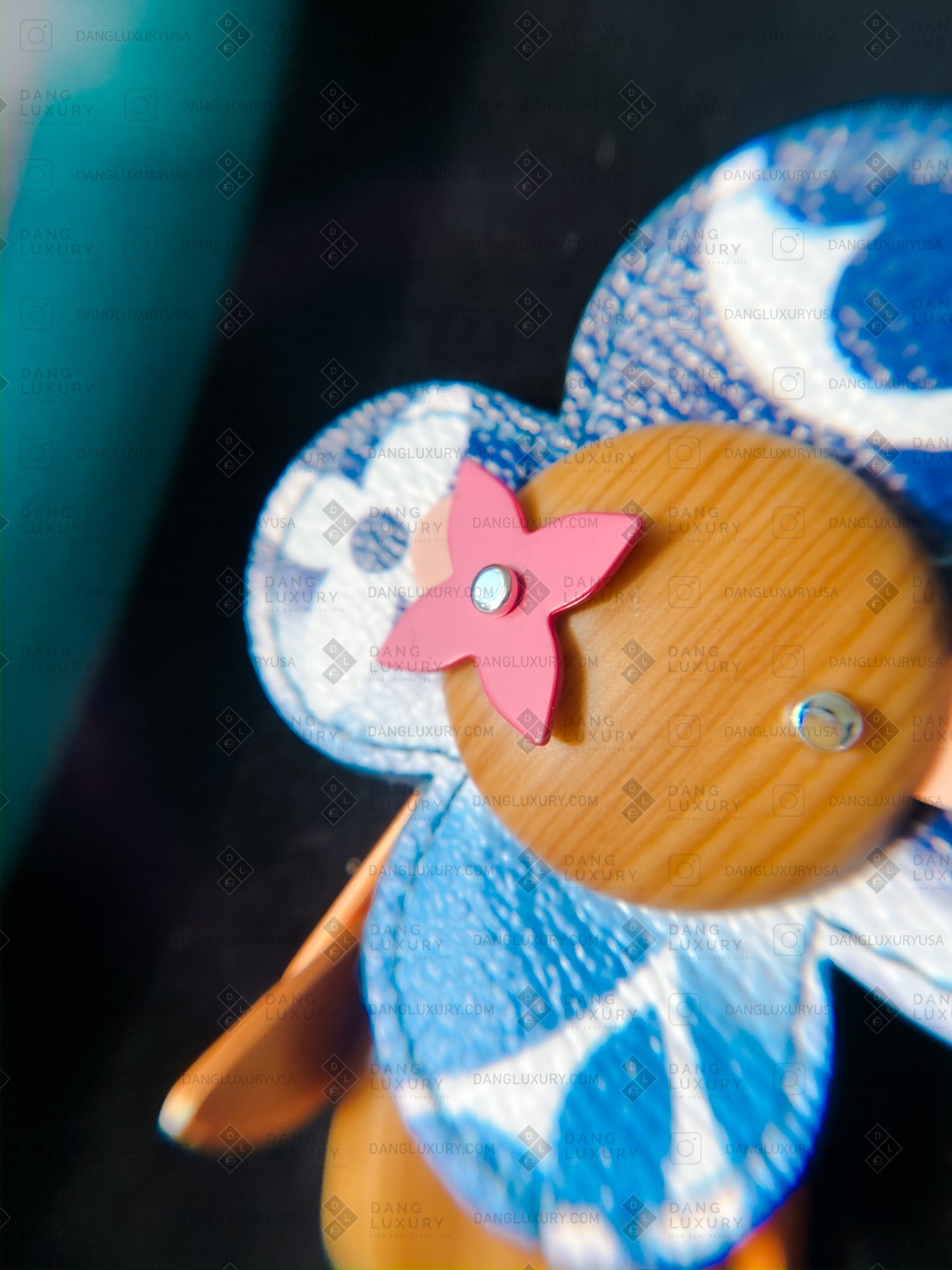 TOP Louis Vuitton LV LV Escale Vivienne Doll