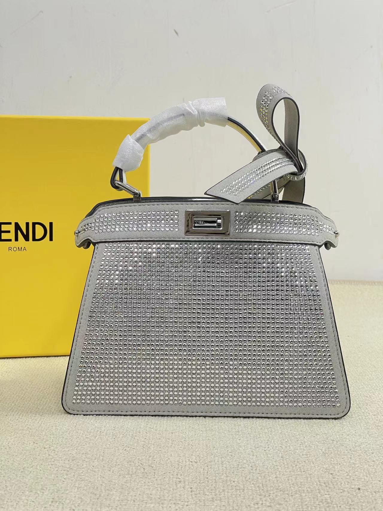 TOPFENDI Diamond Peekaboo Bag 23×18×11CM - SHW