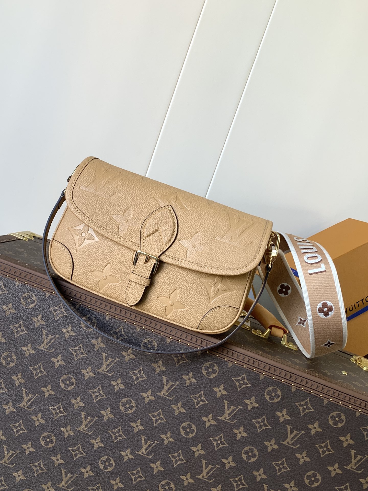 TOP Louis Vuitton LV Diane Bag 23 × 16 × 8.5 cm-Apricot