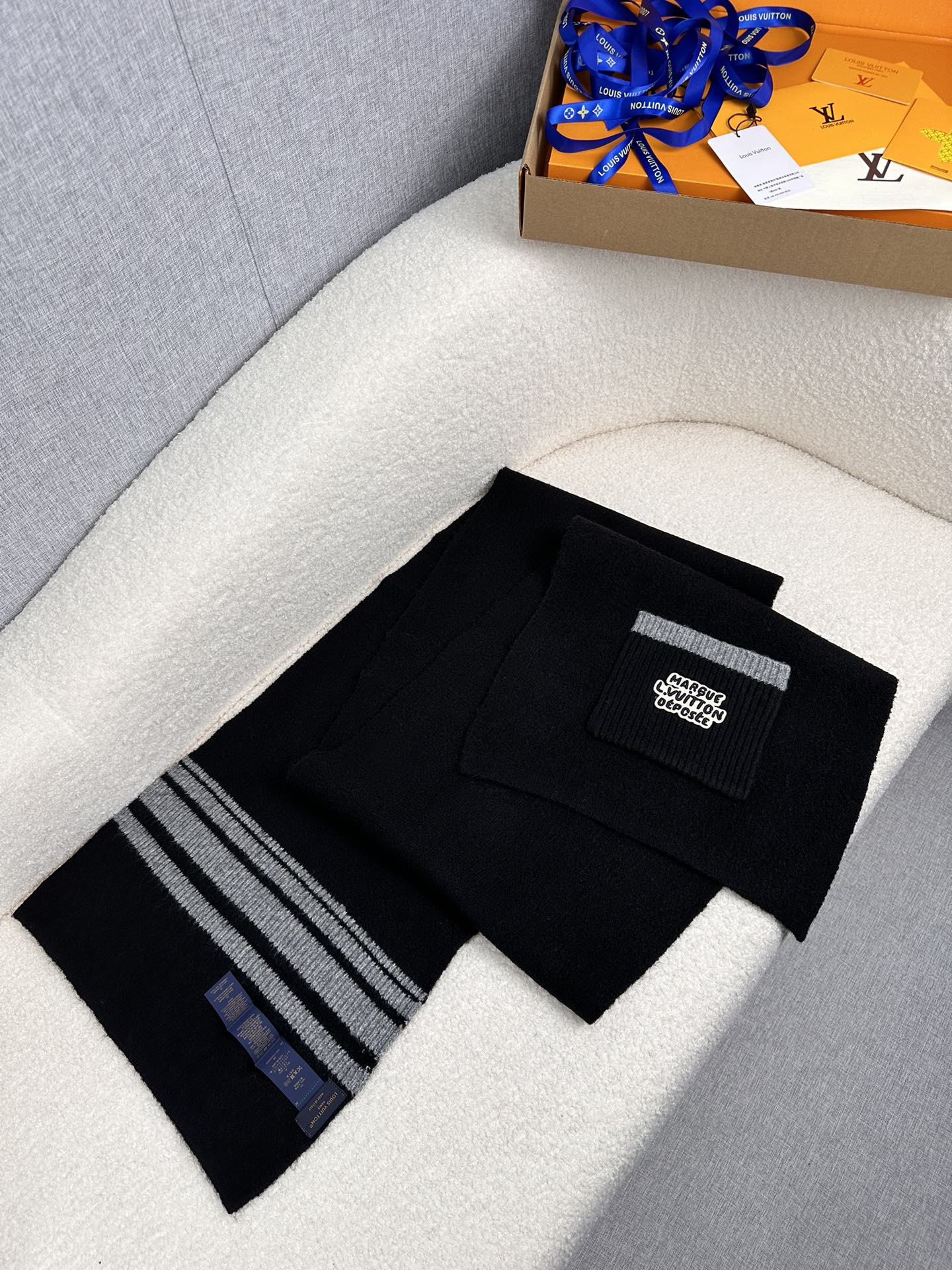 TOP Louis Vuitton LV Wool Scarf 180*32cm - 3 Color