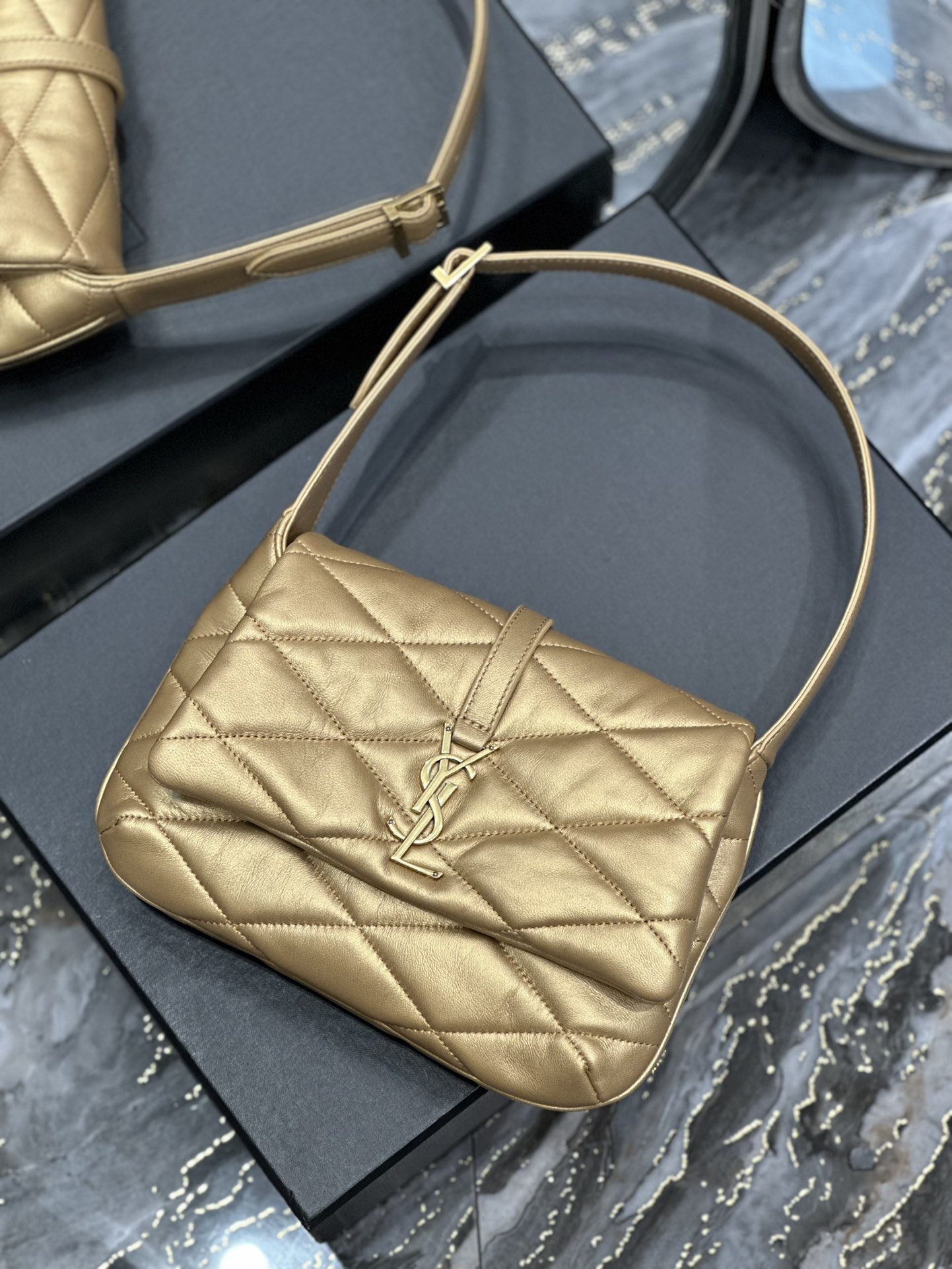TOP Yves Saint Laurent YSL Le 57 Small Shoulder Bag - Gold