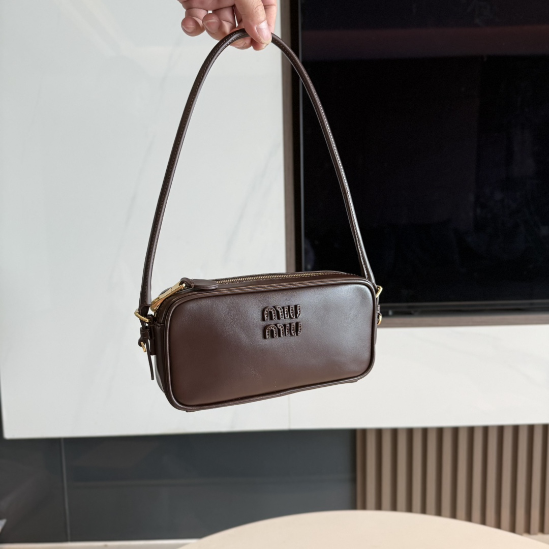 TOP Miu Miu Cowhide Handbag 20x10x4.5 cm - 3 Colour