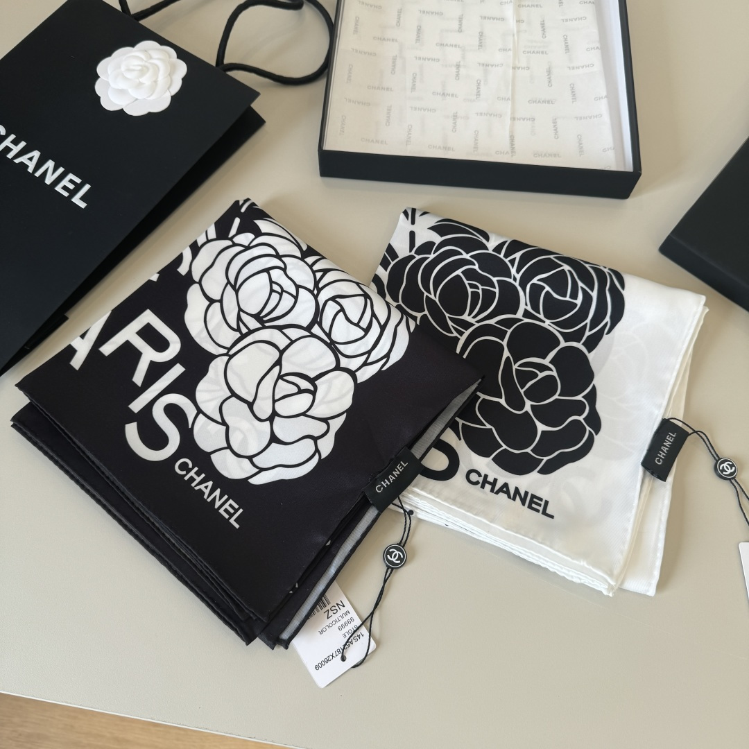 TOP Chanel Silk Scarf 90x90cm - 2 Colors