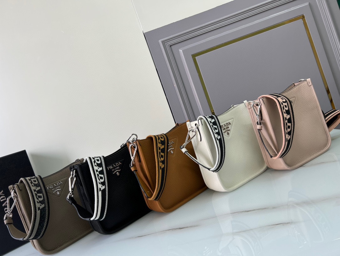 Top PRADA Leather Mini Shoulder Bag 19x20x6cm - 5 Colour