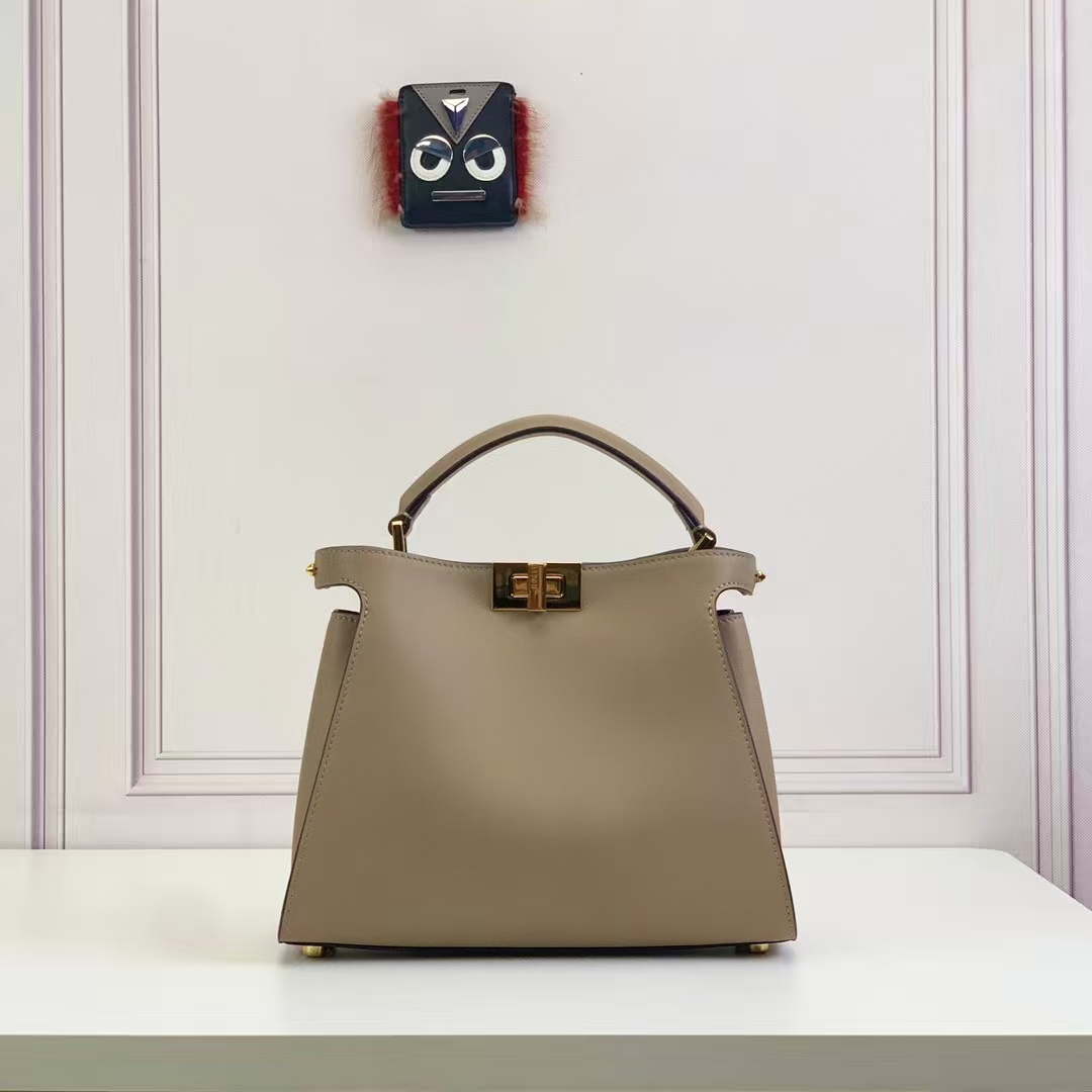 TOP FENDI Peekaboo Essentially 27cm Bag - Tan
