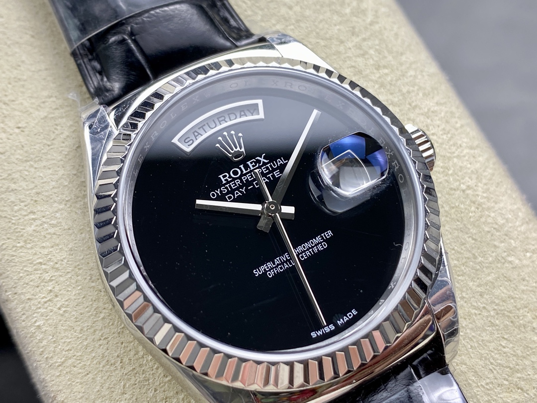 TOP ROLEX  Day-Date Sliver Bezel Watch 36mm - Black