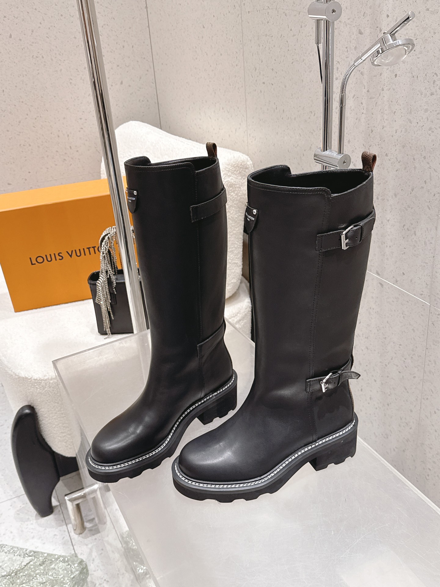 TOP Louis Vuitton LV Calfskin Long Boots - Black