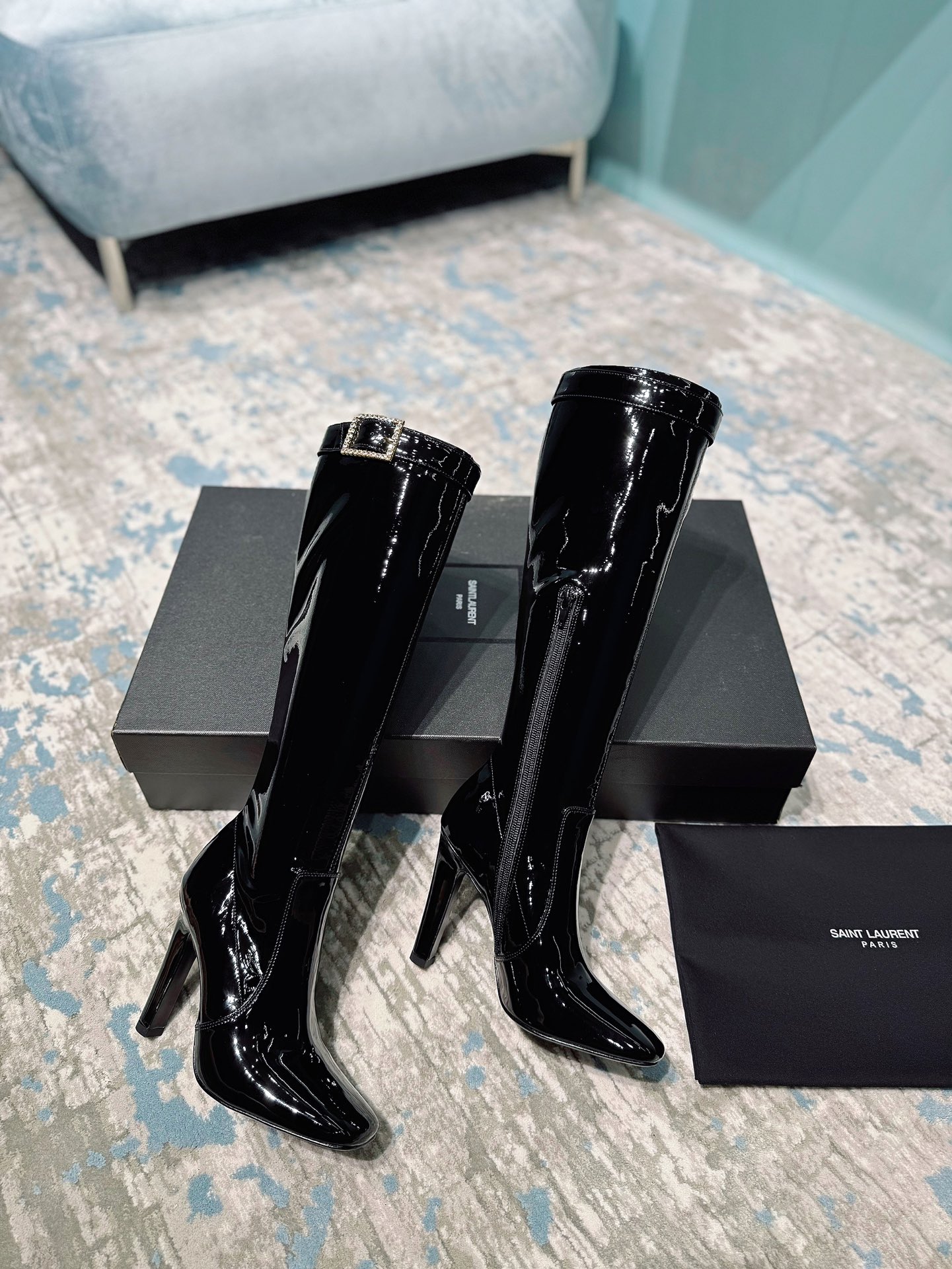 TOP Yves Saint Laurent YSL Patent Leather Boots - Black