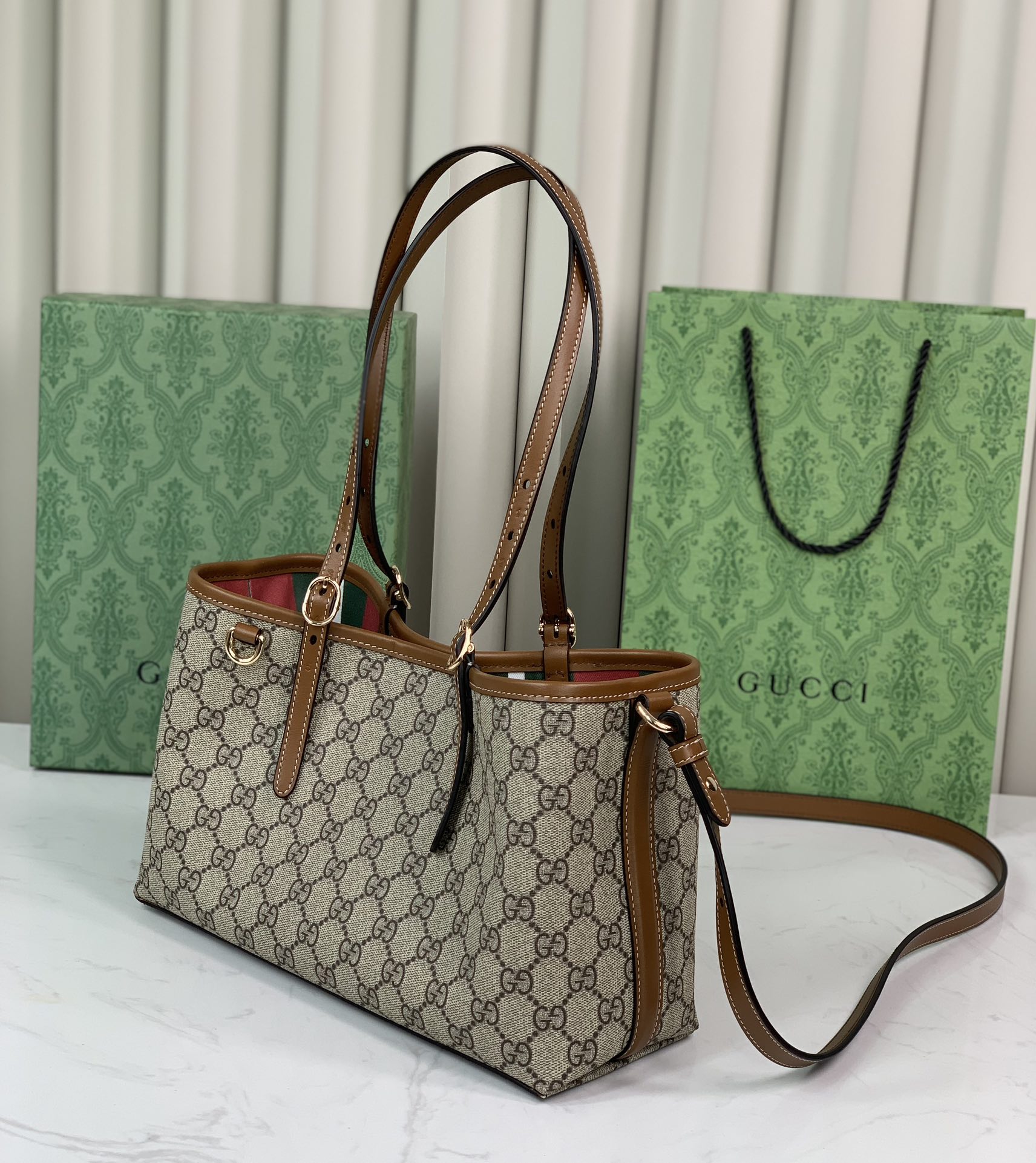 TOP GUCCI G*G Shopping Bag 31X18X11cm - Brown