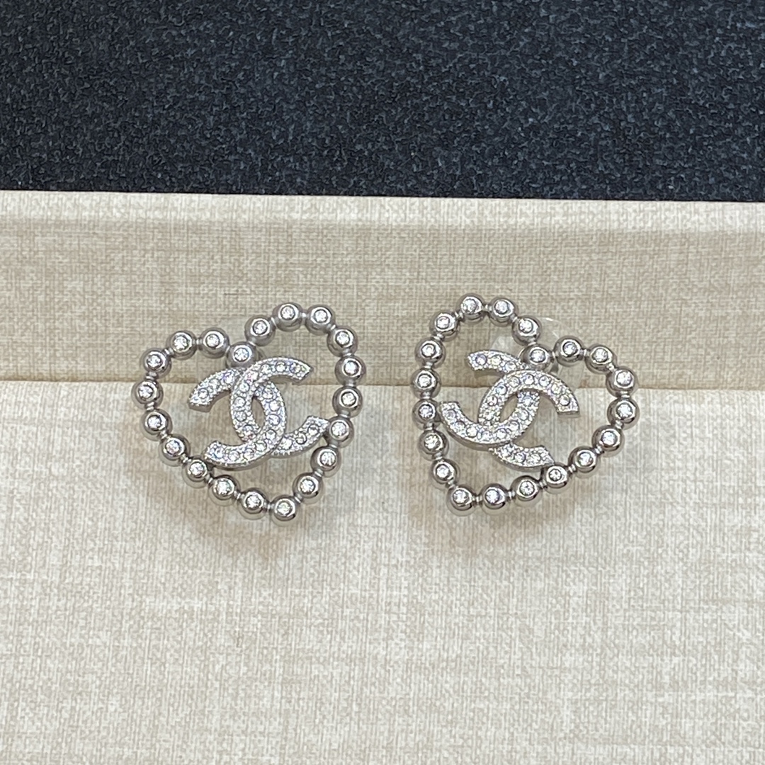 TOP CHANEL Earrings- 2 Colors