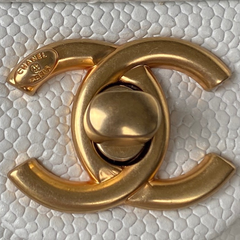 TOP CHANEL Pick Me Up Waits Bag - White & GHW