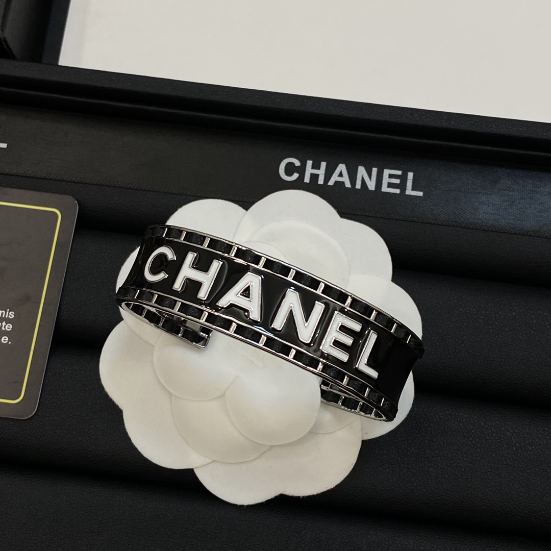 TOPCHANEL Bracelets