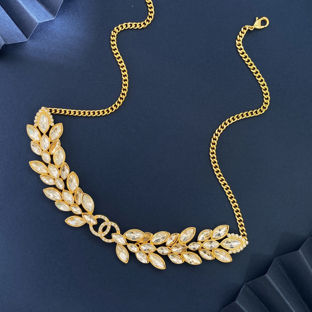 TOP CHANEL Double C Wheat Ear White Diamond Tassel Necklace - Gold