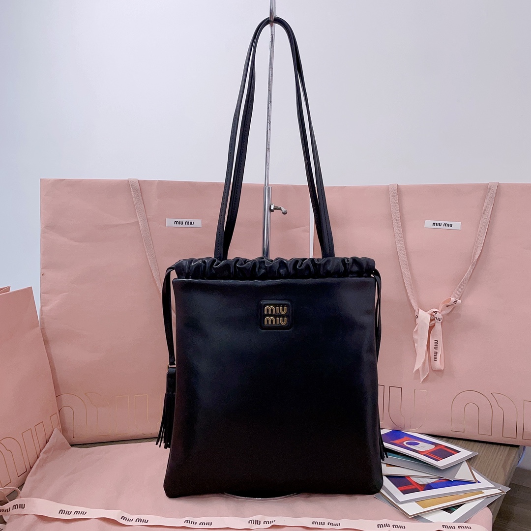 TOP Miu Miu Tote Bag with Tassel Drawstring Lambskin 28x31cm - Black