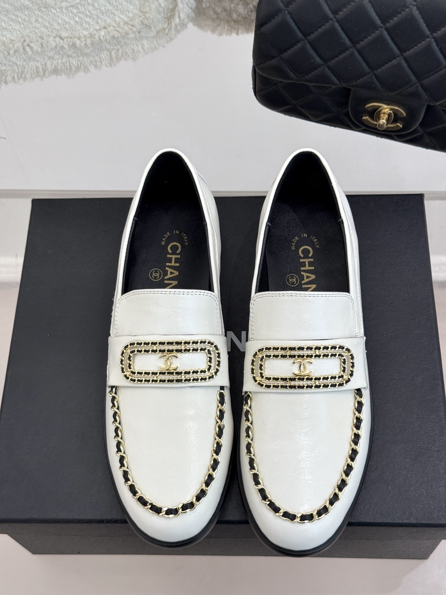 TOP CHANEL Loafers - 4 Color