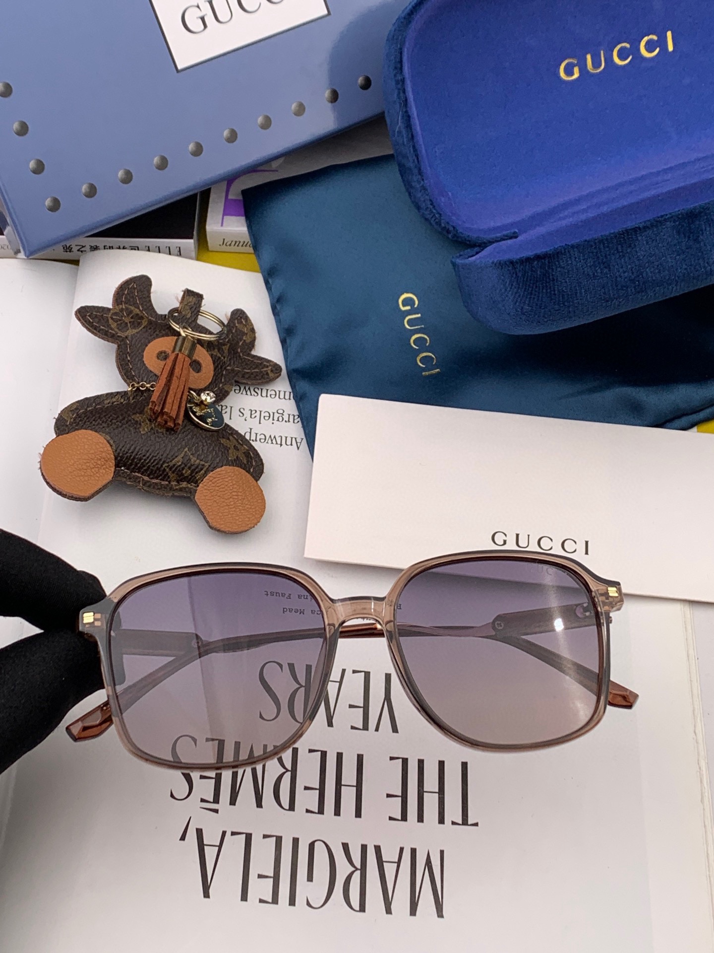 TOP Gucci  Sunglasses  - 3 Color