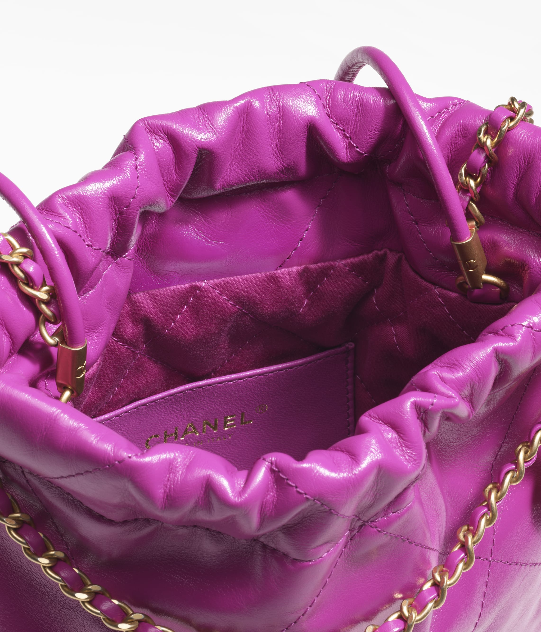 CHANEL 22 MINI HANDBAG Shiny Calfskin & Gold-Tone Metal Purple