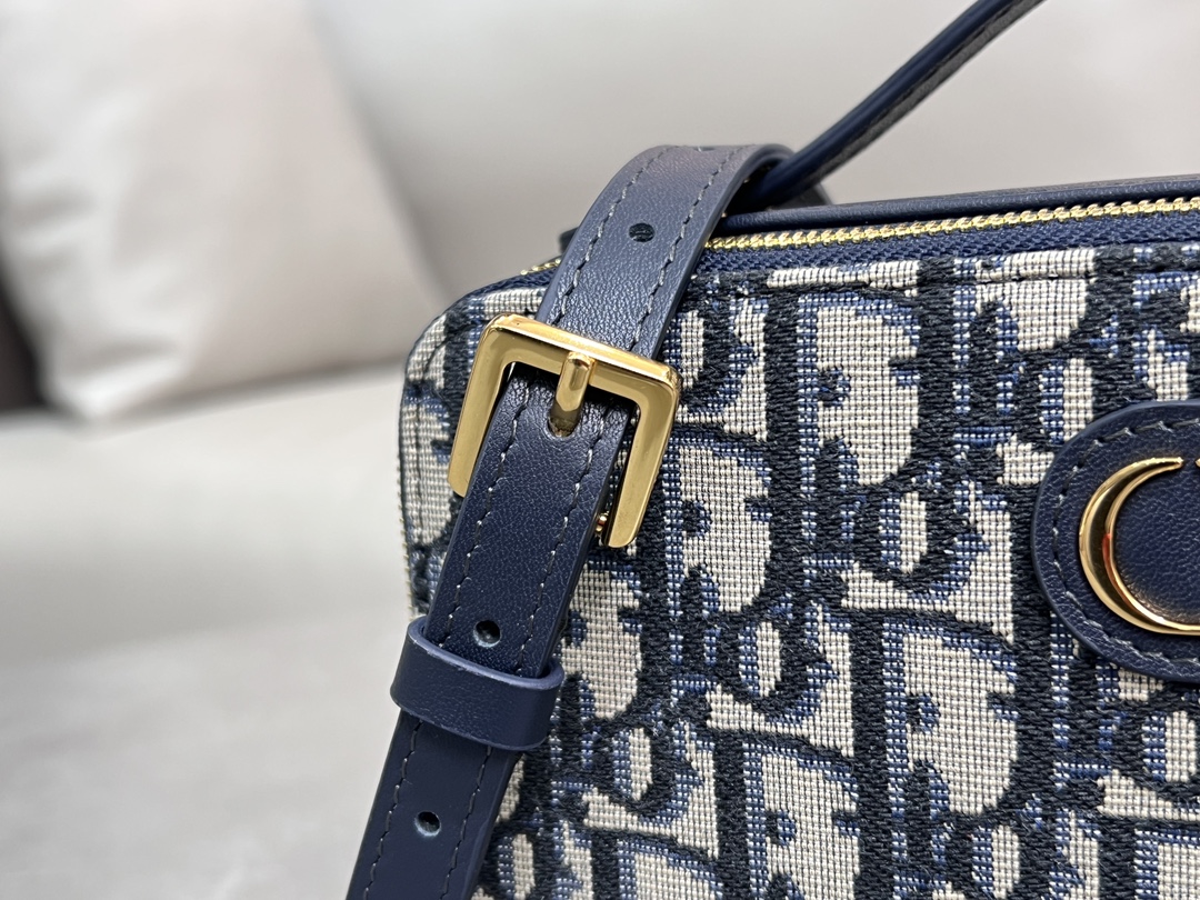 TOP Christian Dior 30 Montaigne Chain Handbag 20×12×6cm - Navy Blue