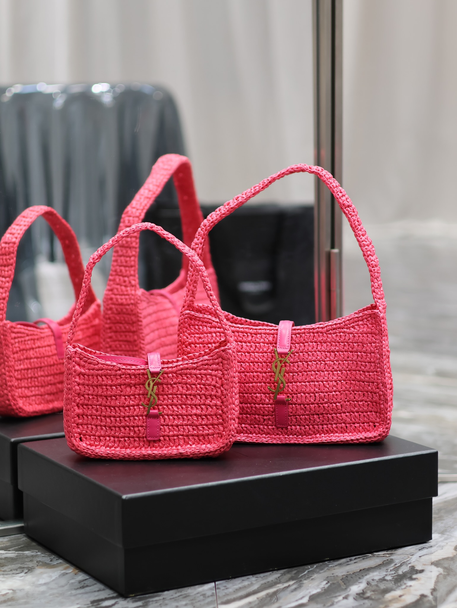 TOP Yves Saint Laurent YSL Le 5A7 Weave Shoulder Bag - Rose Red