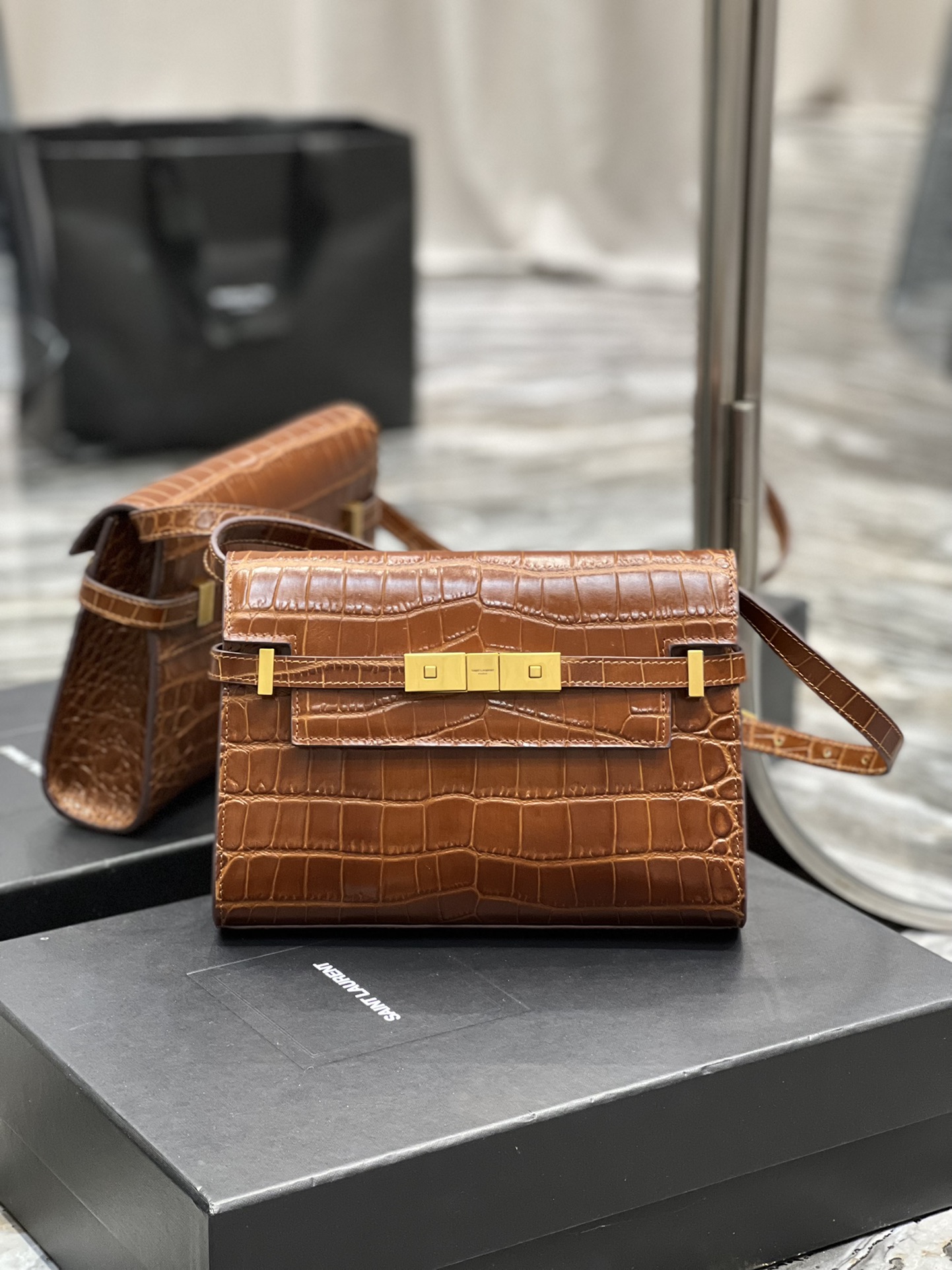 TOP Yves Saint Laurent YSL Crocodile Manhattan Baguette Bag - Brown&GHW - 24x17.5x6cm