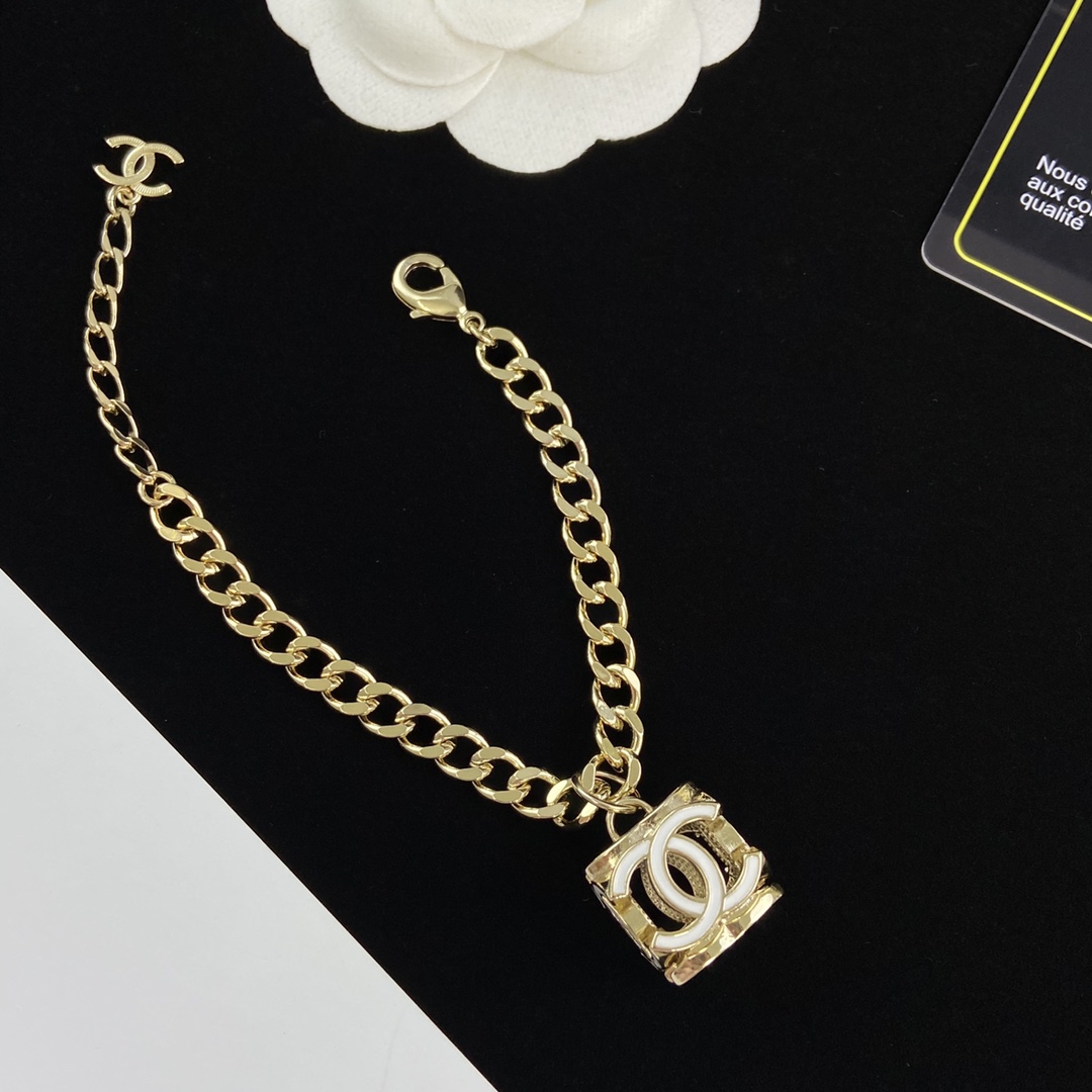 TOP CHANEL Necklace Bracelet Earrings Set