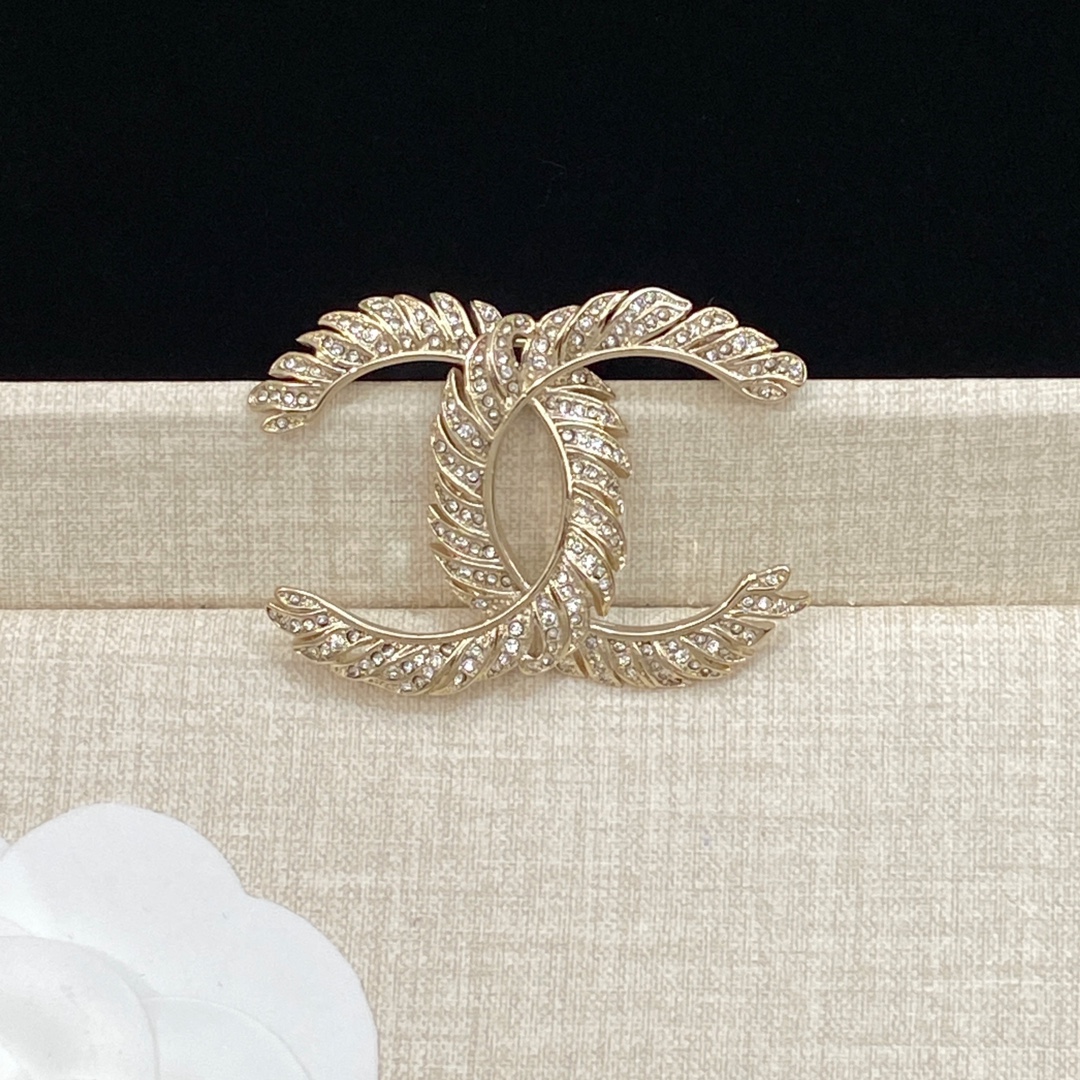 TOP CHANEL CC Brooch - Gold