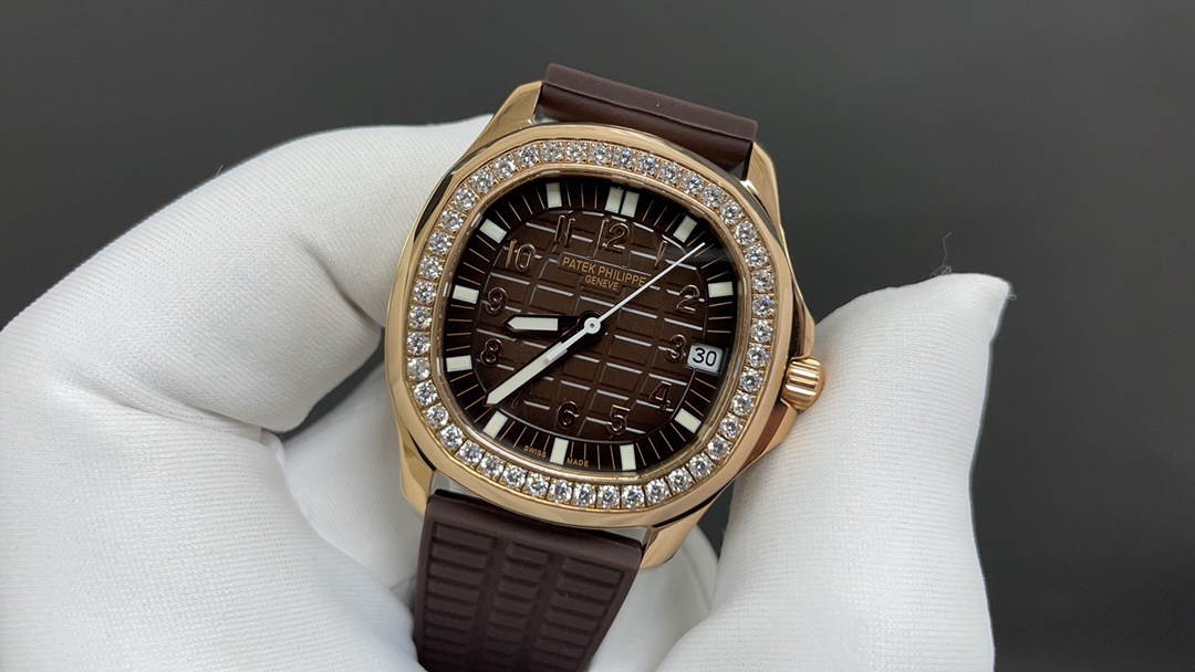 TOP Patek Philippe AQUANAUT Women's 35.6mm Watch - Brown with Gold