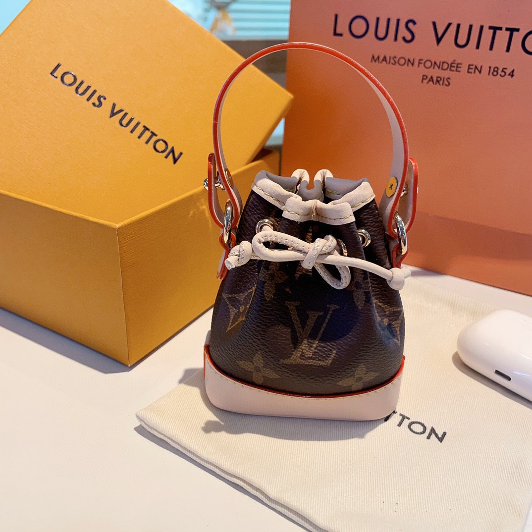 TOP Louis Vuitton LV MICRO NOE Bag Keychain - Brown
