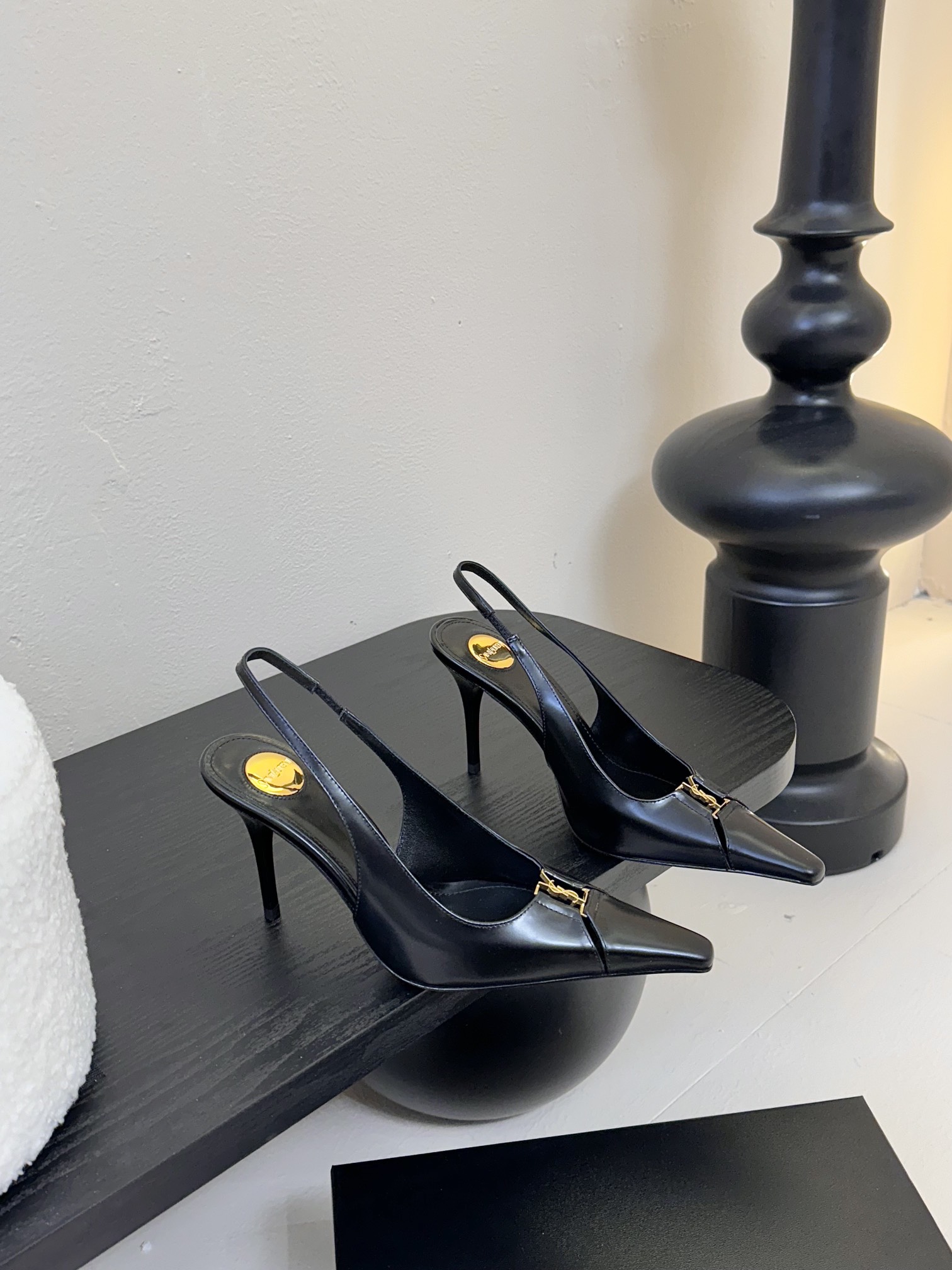 TOP Yves Saint Laurent YSL High Heel Pumps - 2 Colors