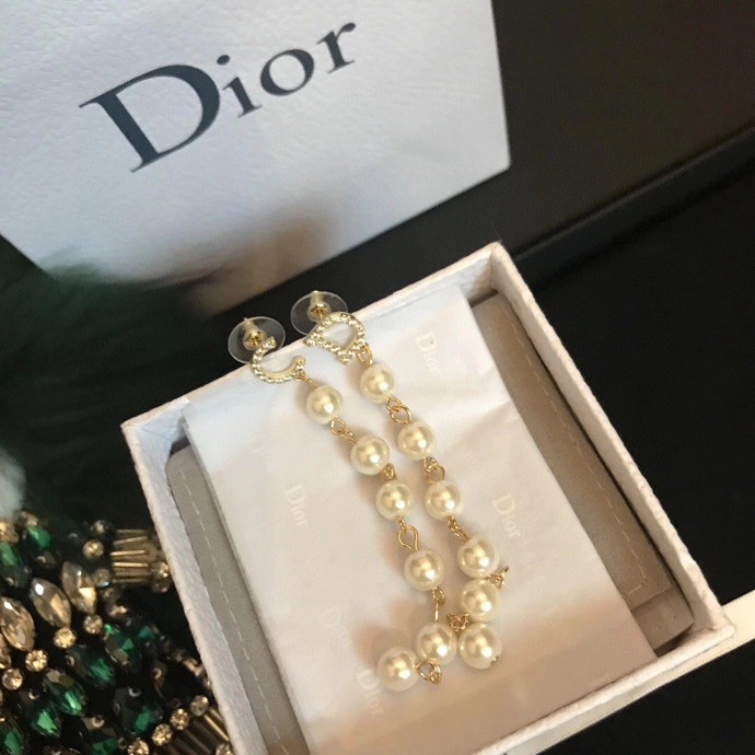 TOP Christian Dior Tassel Pearl earrings - Gold
