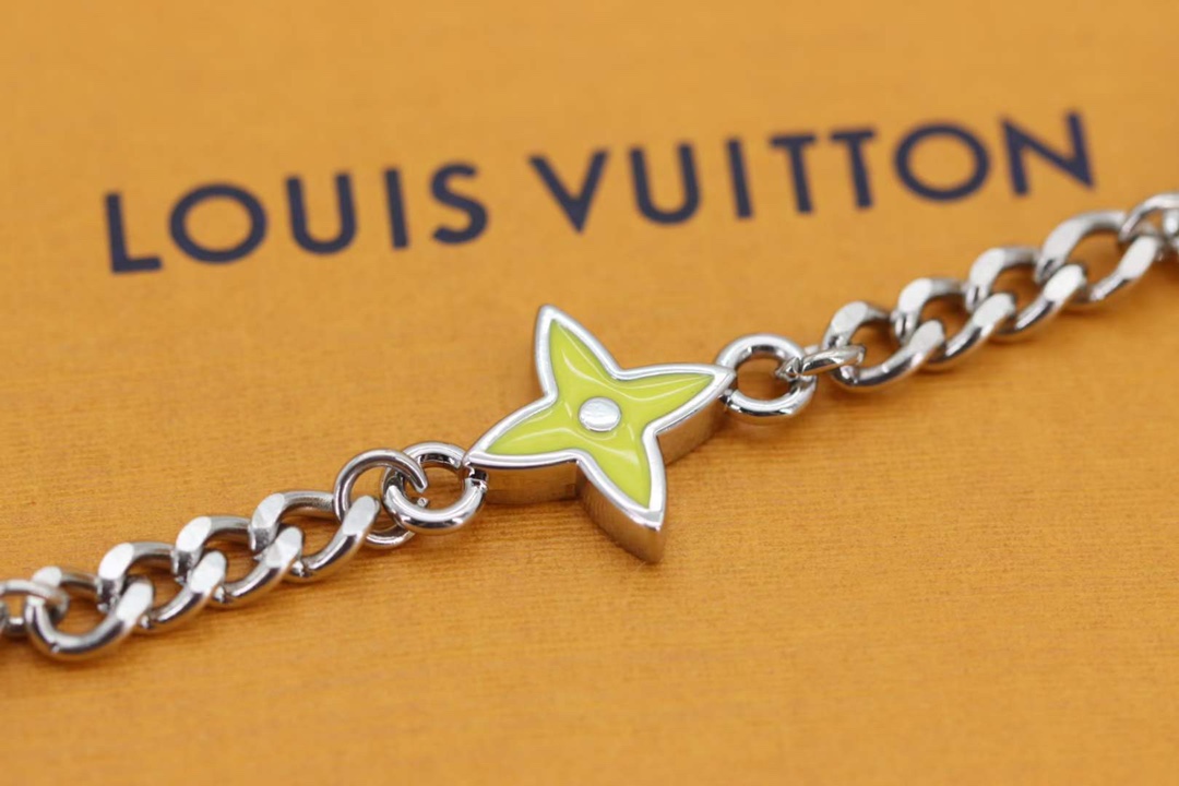 Louis Vuitton Sunrise Flower bracelet