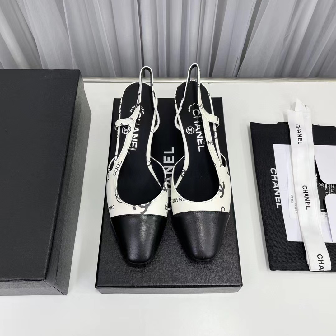 TOP CHANEL Leather High heel Sandals - 2 Color