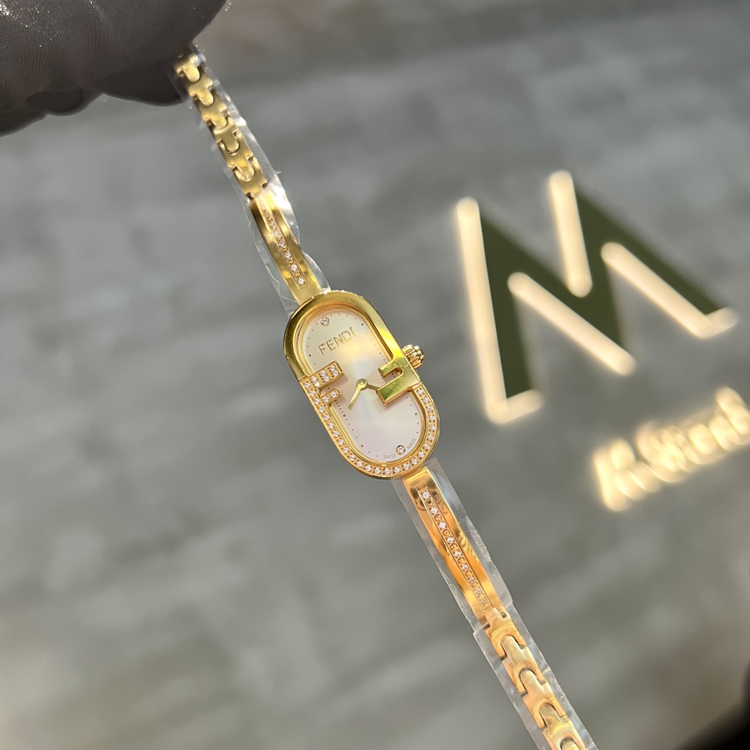 TOP FENDI O'Lock Watch 17x32mm - 4 Colors