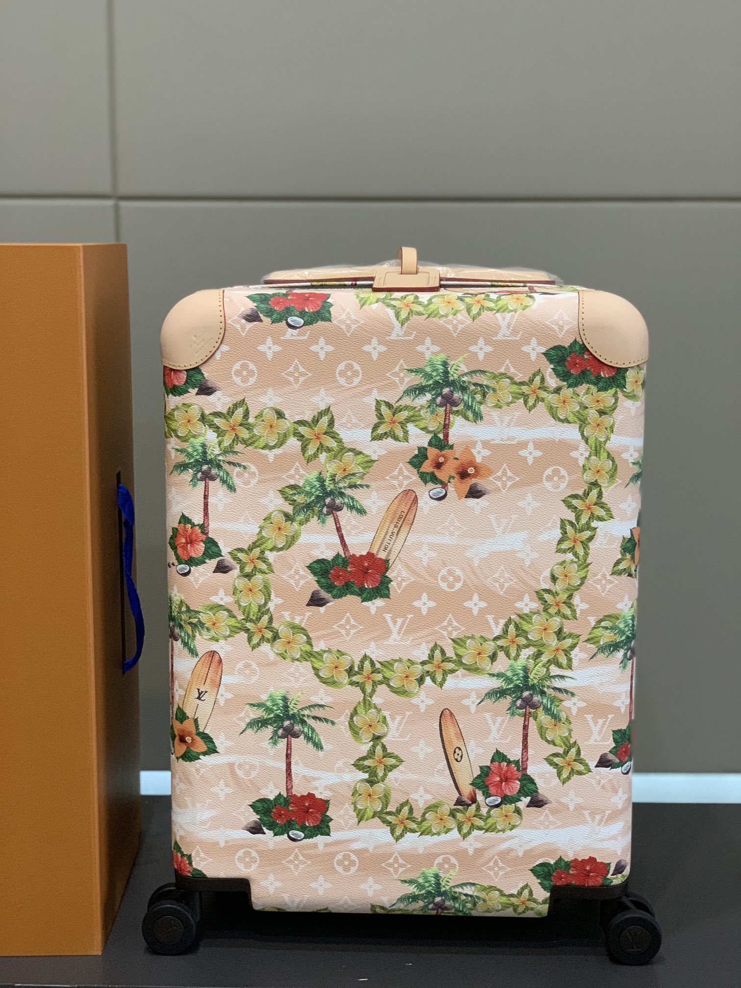 TOP Louis Vuitton LV Rolling Luggage Horizon 38.0 x 55.0 x 21.0 cm - Beige