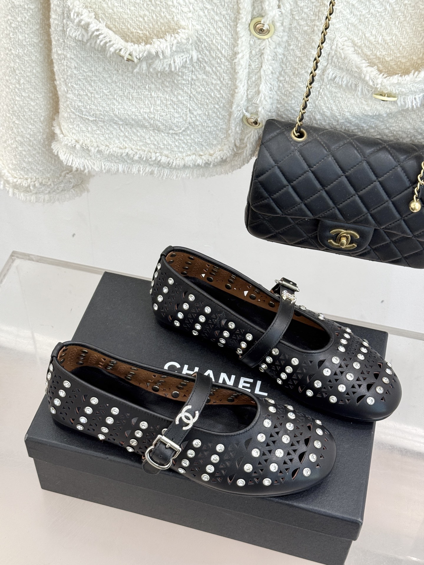 TOP CHANEL Mary Jane Shoes - 4 Color