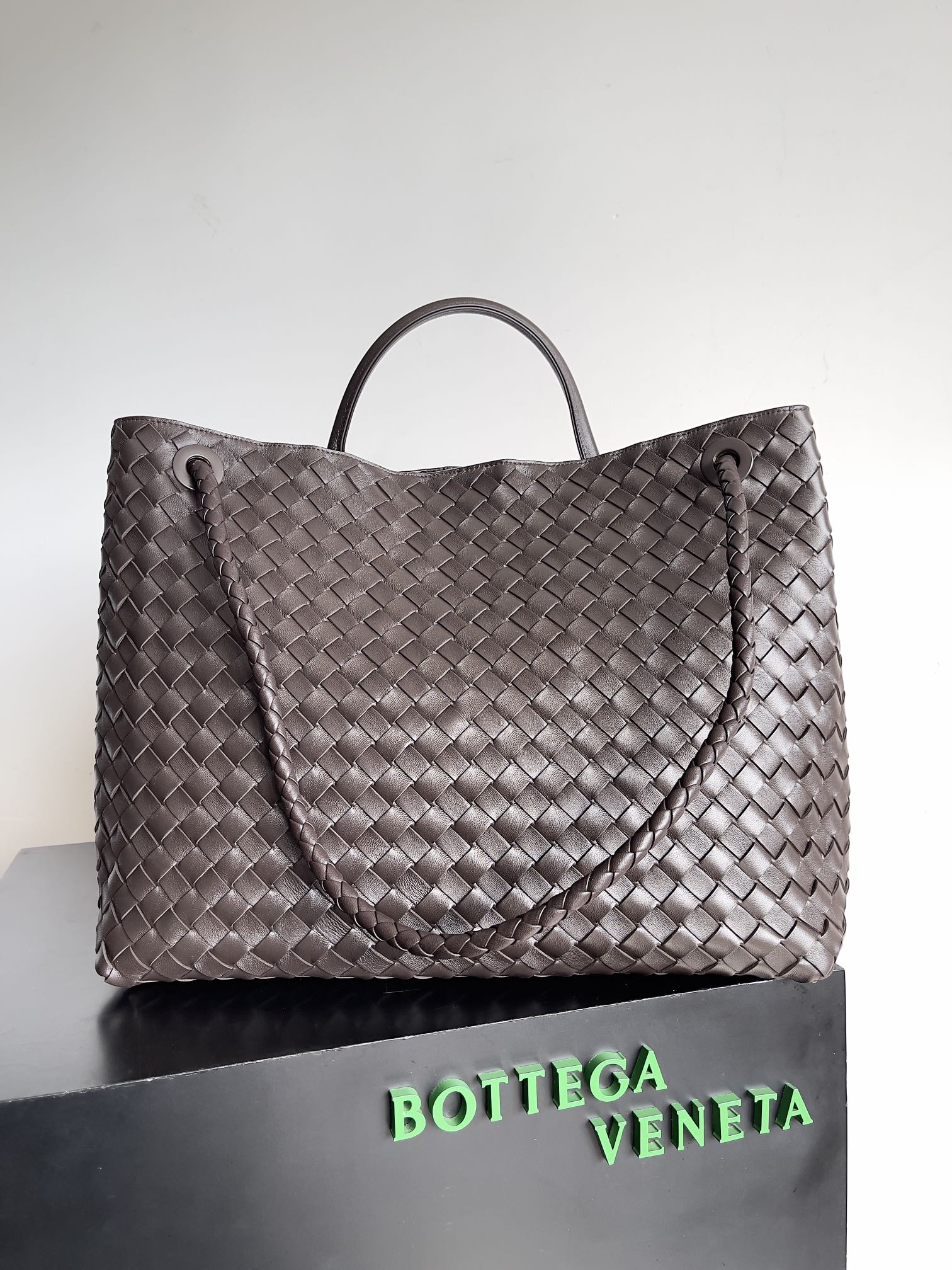 TOP Bottega Veneta BV Andiamo Bags 45 x 22 x 34 cm - Brown