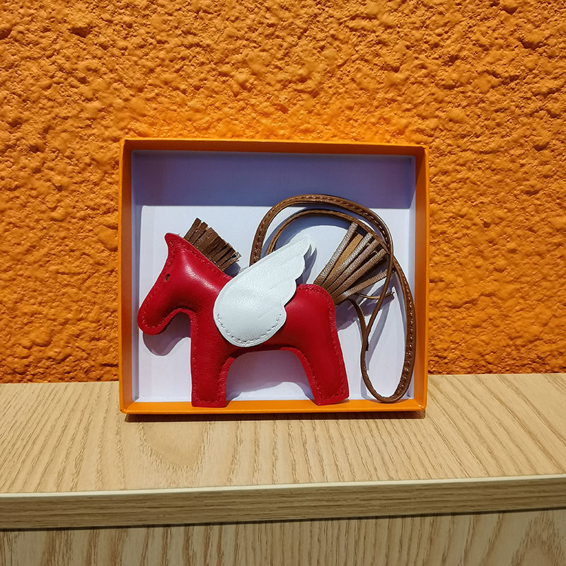 TOP HERMES Pagasus Charm - 19 Colours