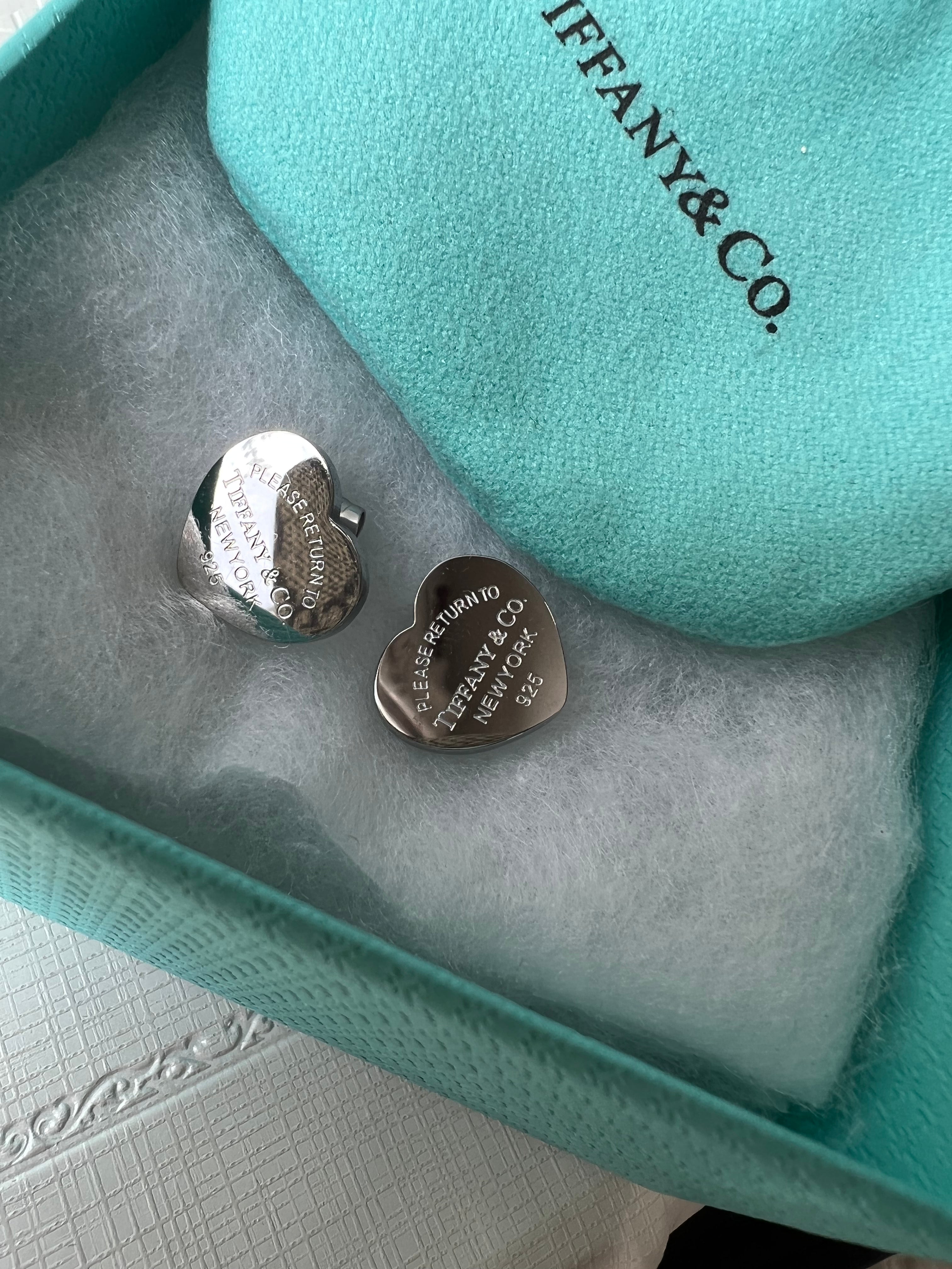 TOP Tiffany & Co. Return To Tif&Co. Heart Earrings - Silver