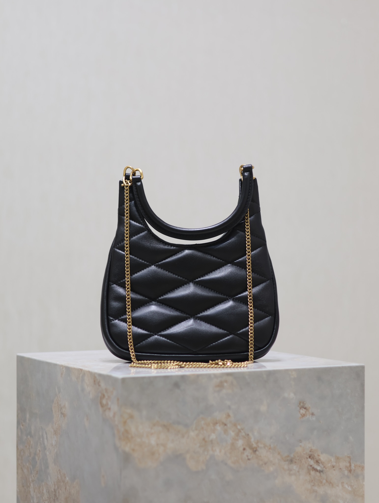 TOP Yves Saint Laurent YSL SADE Hobo Lambskin Bag  19 x 21 x 4 cm - BLACK&GHW