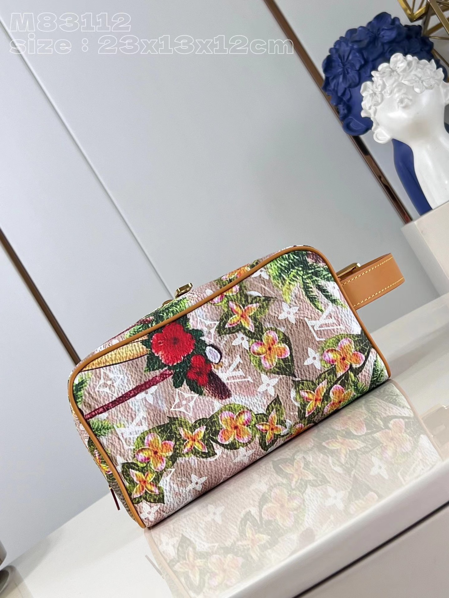 TOP Louis Vuitton LV Monogram Locker Dopp Kit 23 x 13 x 12CM