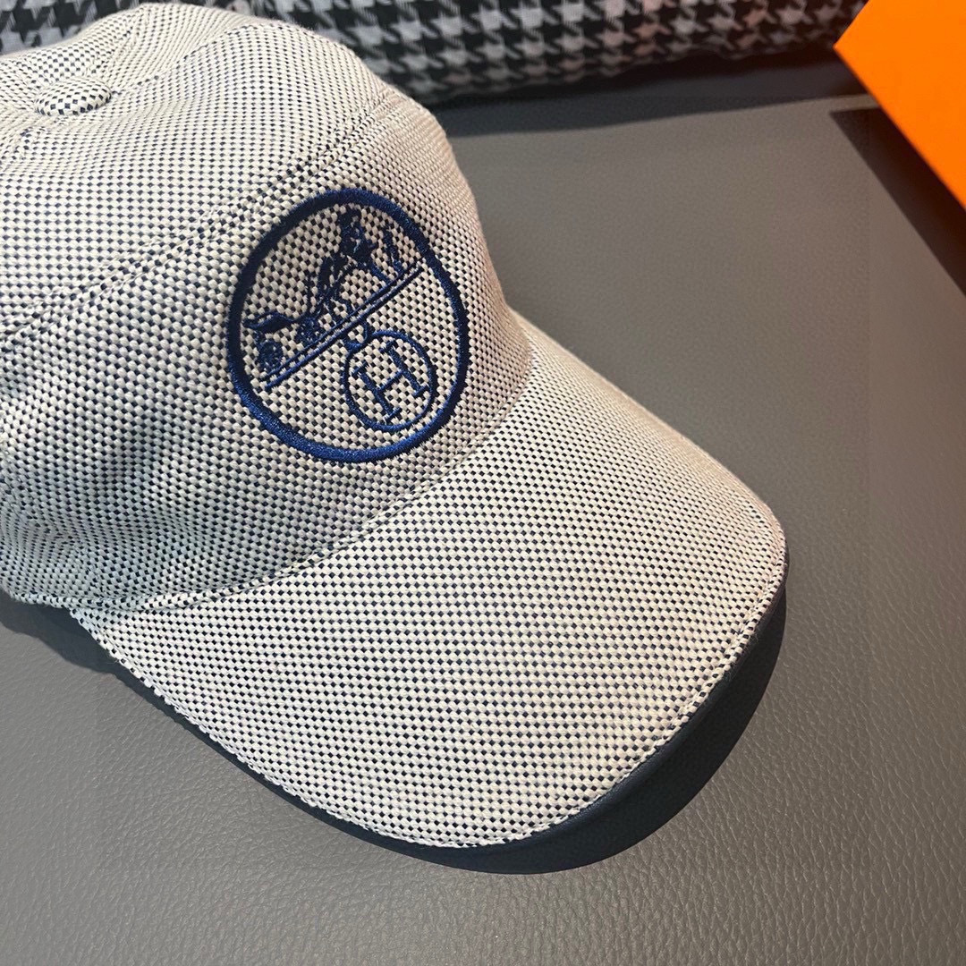 TOP HERMES Baseball Hat - White and Blue